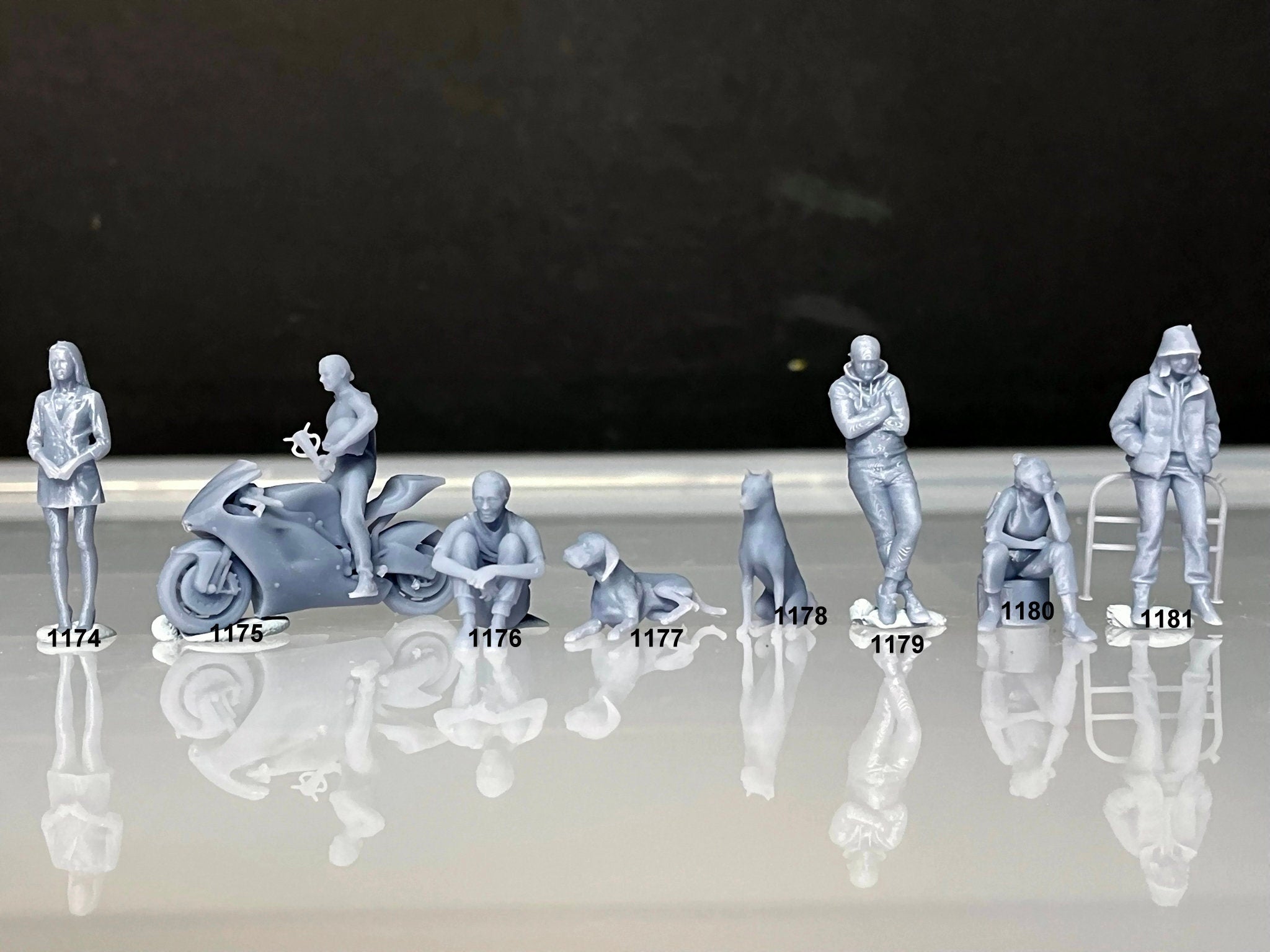Single Mini Human 1:64 Miniature Human Figures - Resin / unpainted - great for Dioramas ...