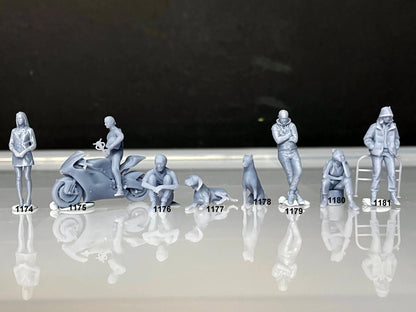 1:64 Miniature Human Figures - Resin / unpainted - great for Dioramas / Hot Wheels - Made in the USA GROUP 245 - Miniature Figures