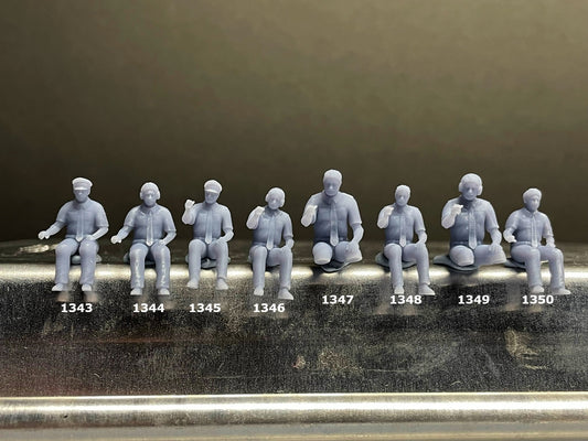 1:64 Miniature Human Figures - Resin / unpainted - great for Dioramas / Hot Wheels - Made in the USA GROUP 258 - Miniature Figures