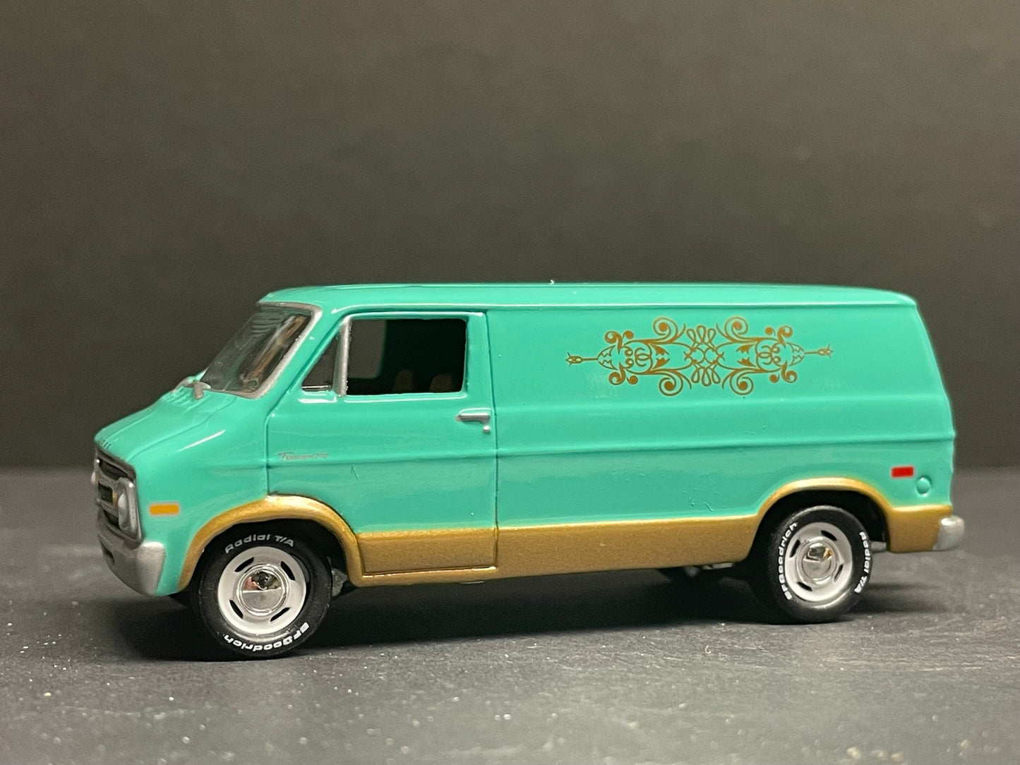 1-64 Scale / S-Scale 1976 Dodge Tradesman Van Mint Green - Great For Dioramas & Diecast Photography - Very Detailed