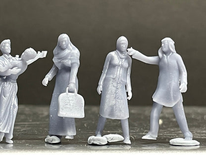 1:64 Miniature Human Figures - Resin / unpainted - great for Dioramas / Hot Wheels - Made in the USA GROUP 263 - Miniature Figures