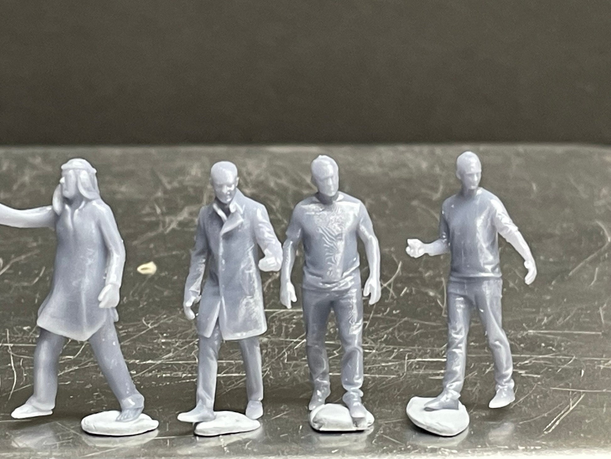 1:64 Miniature Human Figures - Resin / unpainted - great for Dioramas / Hot Wheels - Made in the USA GROUP 263 - Miniature Figures