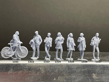 1:64 Miniature Human Figures - Resin / unpainted - great for Dioramas / Hot Wheels - Made in the USA GROUP 261 - Miniature Figures