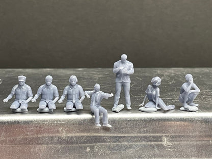 1:64 Miniature Human Figures - Resin / unpainted - great for Dioramas / Hot Wheels - Made in the USA GROUP 259 - Miniature Figures