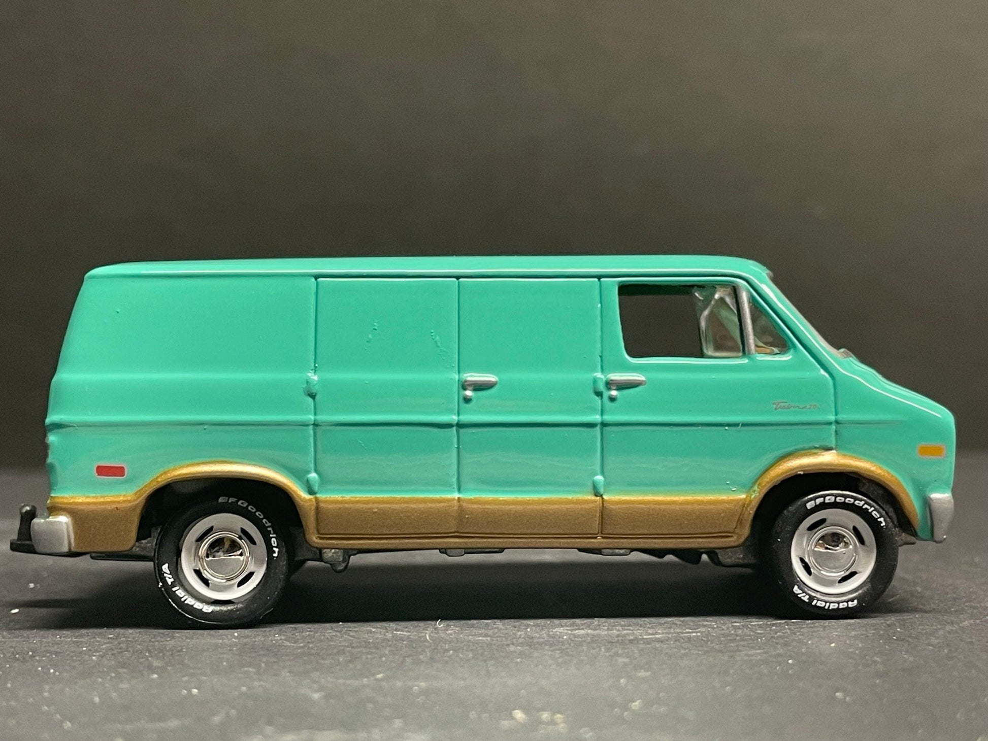 1-64 Scale / S-Scale 1976 Dodge Tradesman Van Mint Green - Great For Dioramas & Diecast Photography - Very Detailed