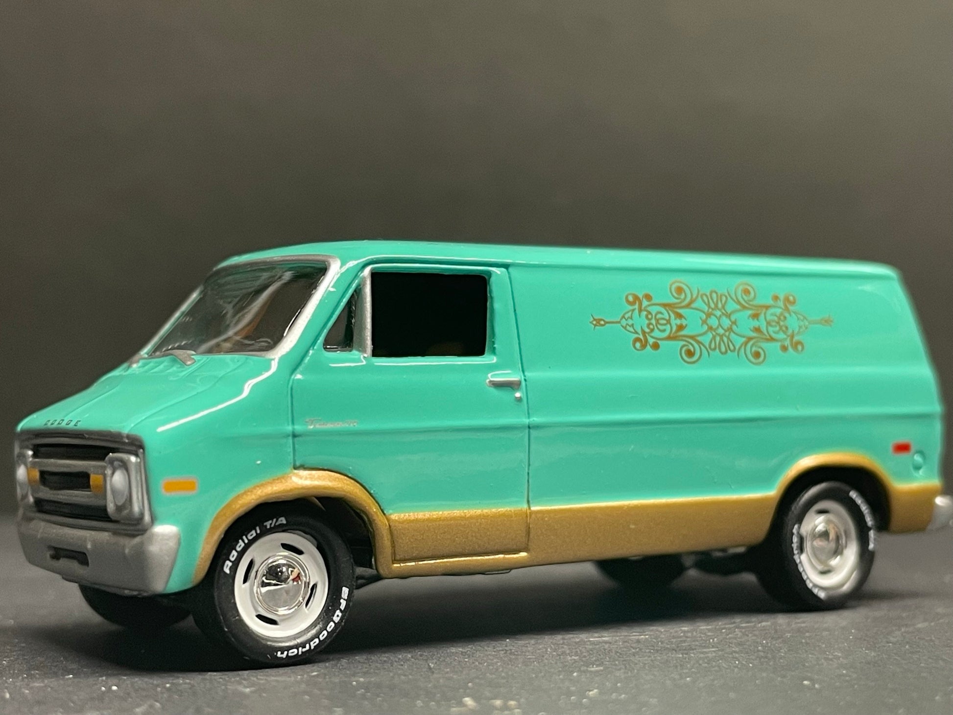 1-64 Scale / S-Scale 1976 Dodge Tradesman Van Mint Green - Great For Dioramas & Diecast Photography - Very Detailed