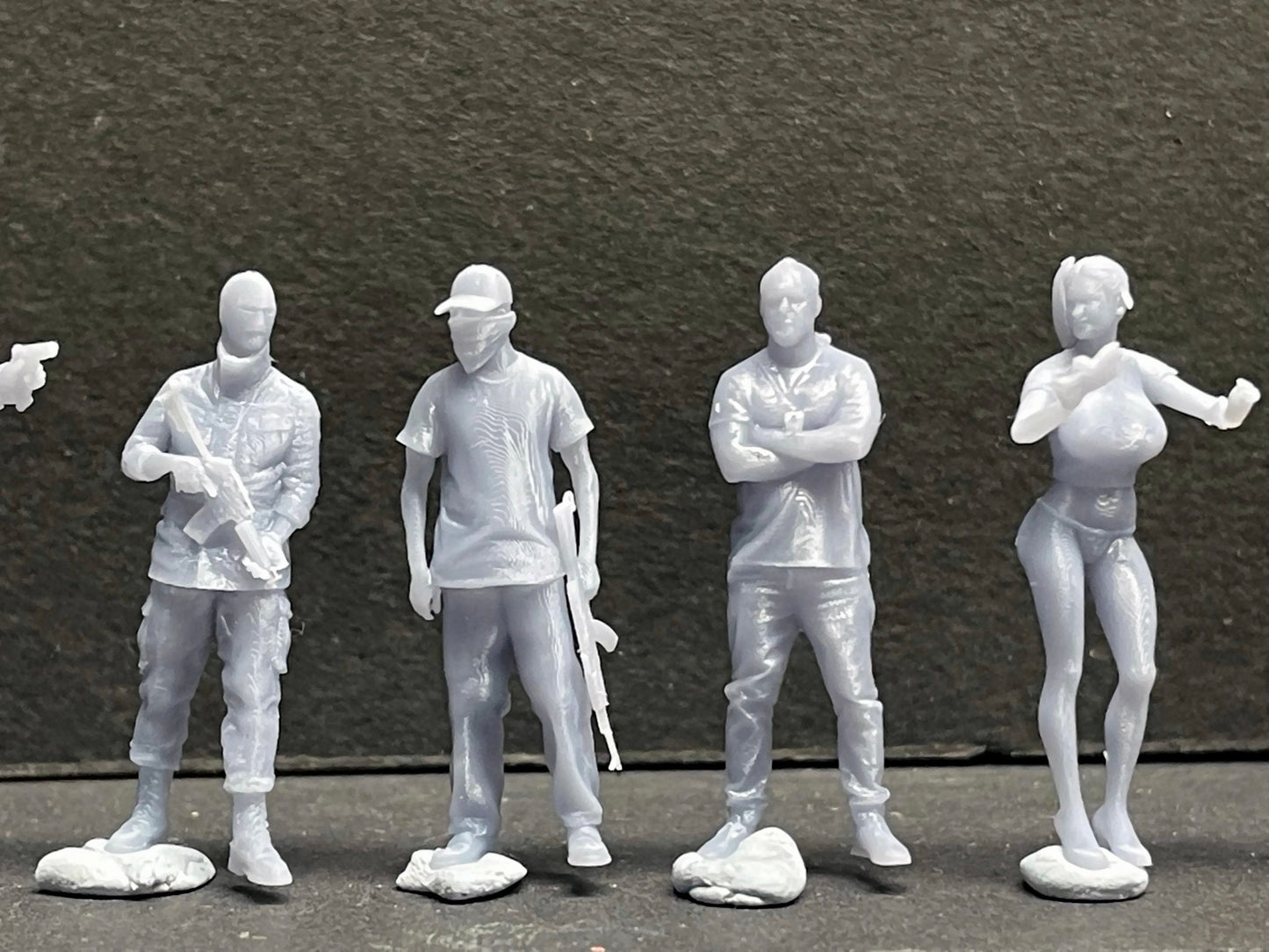 1:64 Miniature Human Figures - Resin / unpainted - great for Dioramas / Hot Wheels - Made in the USA GROUP 270 - Miniature Figures