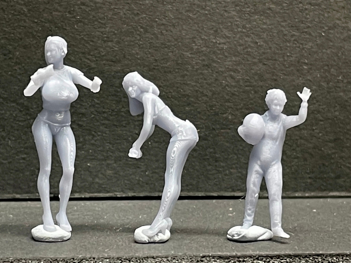 1:64 Miniature Human Figures - Resin / unpainted - great for Dioramas / Hot Wheels - Made in the USA GROUP 270 - Miniature Figures