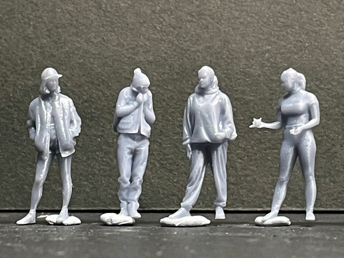 1:64 Miniature Human Figures - Resin / unpainted - great for Dioramas / Hot Wheels - Made in the USA GROUP 271 - Miniature Figures