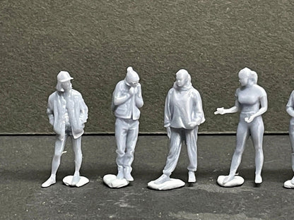 1:64 Miniature Human Figures - Resin / unpainted - great for Dioramas / Hot Wheels - Made in the USA GROUP 271 - Miniature Figures