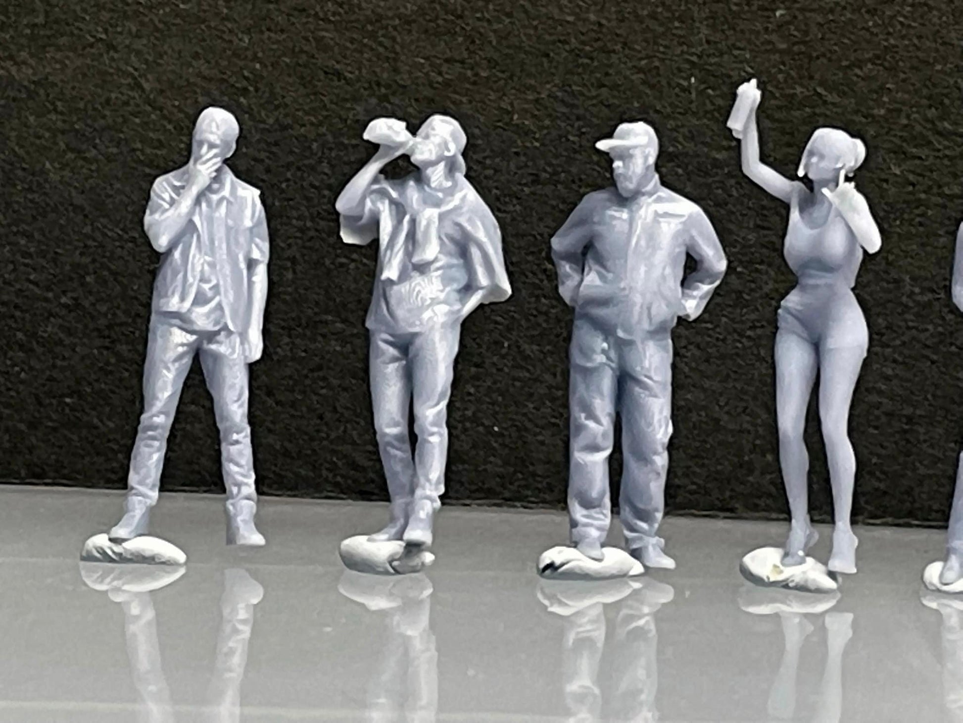 1:64 Miniature Human Figures - Resin / unpainted - great for Dioramas / Hot Wheels - Made in the USA GROUP 274 - Miniature Figures