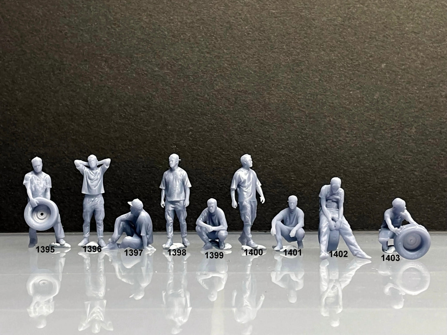 1:64 Miniature Human Figures - Resin / unpainted - great for Dioramas / Hot Wheels - Made in the USA GROUP 275 - Miniature Figures