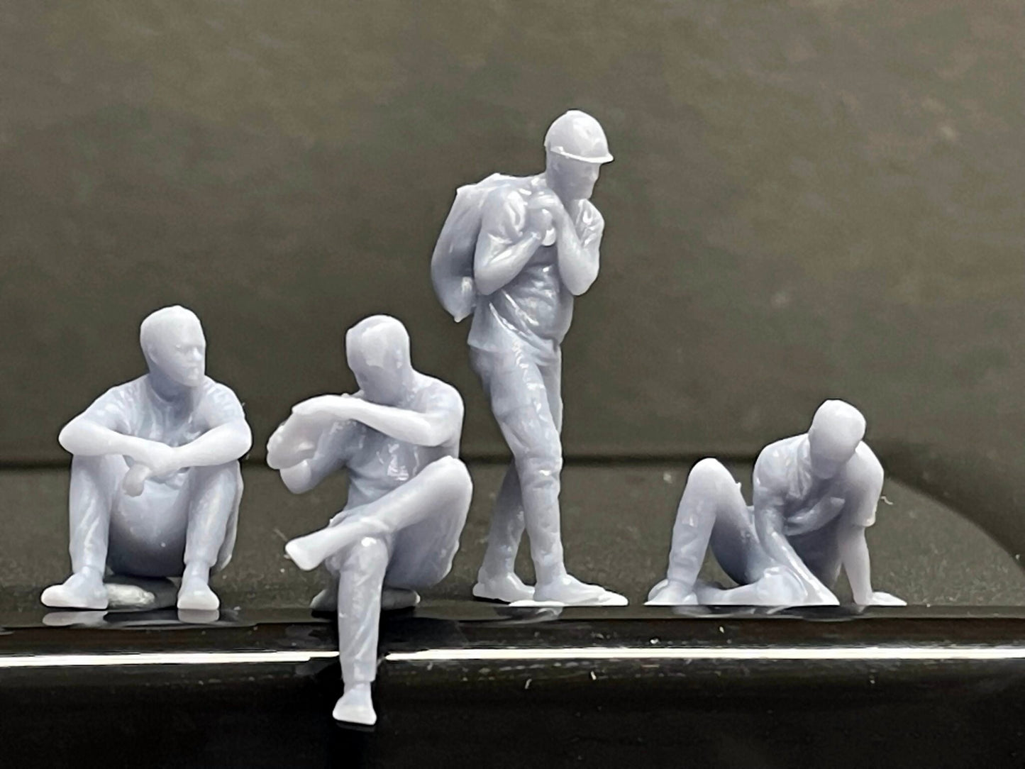 1:64 Miniature Human Figures - Resin / unpainted - great for Dioramas / Hot Wheels - Made in the USA GROUP 276 - Miniature Figures