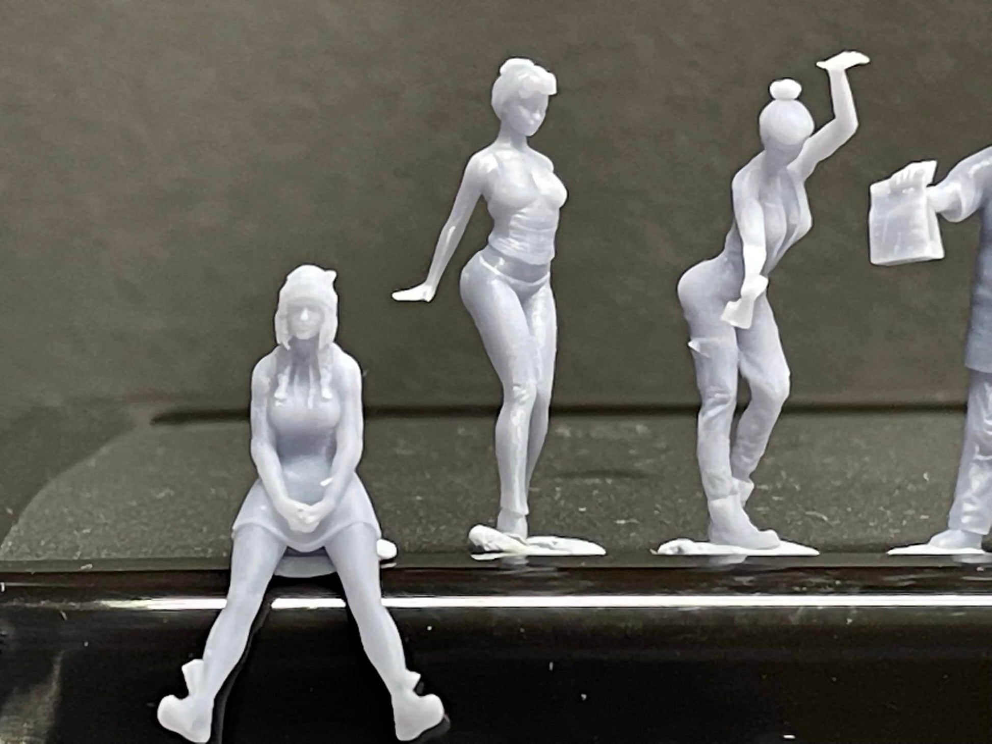 1:64 Miniature Human Figures - Resin / unpainted - great for Dioramas / Hot Wheels - Made in the USA GROUP 277 - Miniature Figures