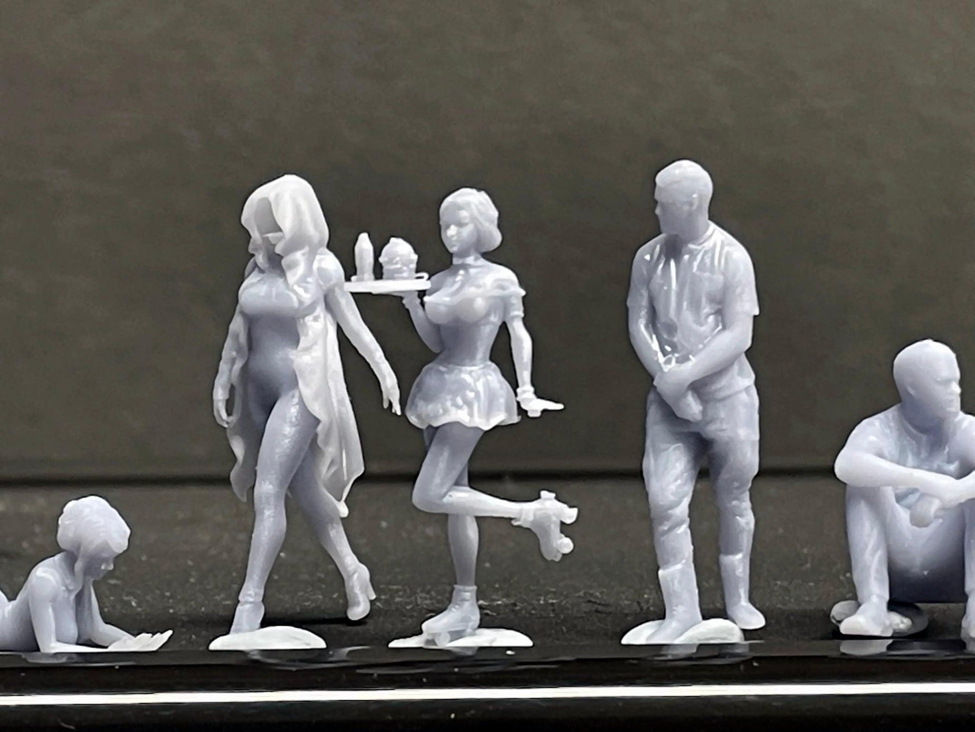 1:64 Miniature Human Figures - Resin / unpainted - great for Dioramas / Hot Wheels - Made in the USA GROUP 276 - Miniature Figures