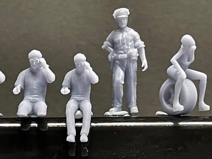 1:64 Miniature Human Figures - Resin / unpainted - great for Dioramas / Hot Wheels - Made in the USA GROUP 279 - Miniature Figures