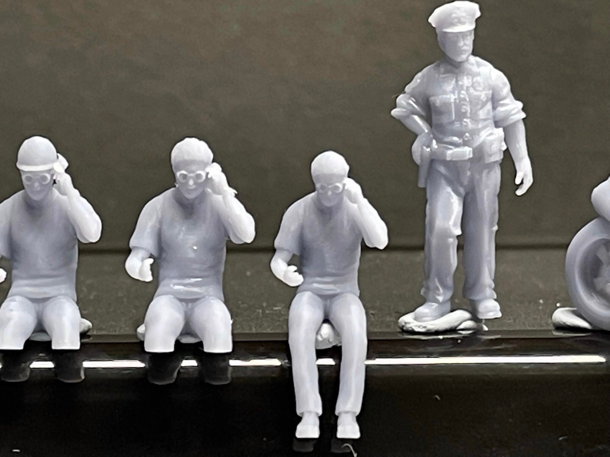 1:64 Miniature Human Figures - Resin / unpainted - great for Dioramas / Hot Wheels - Made in the USA GROUP 279 - Miniature Figures