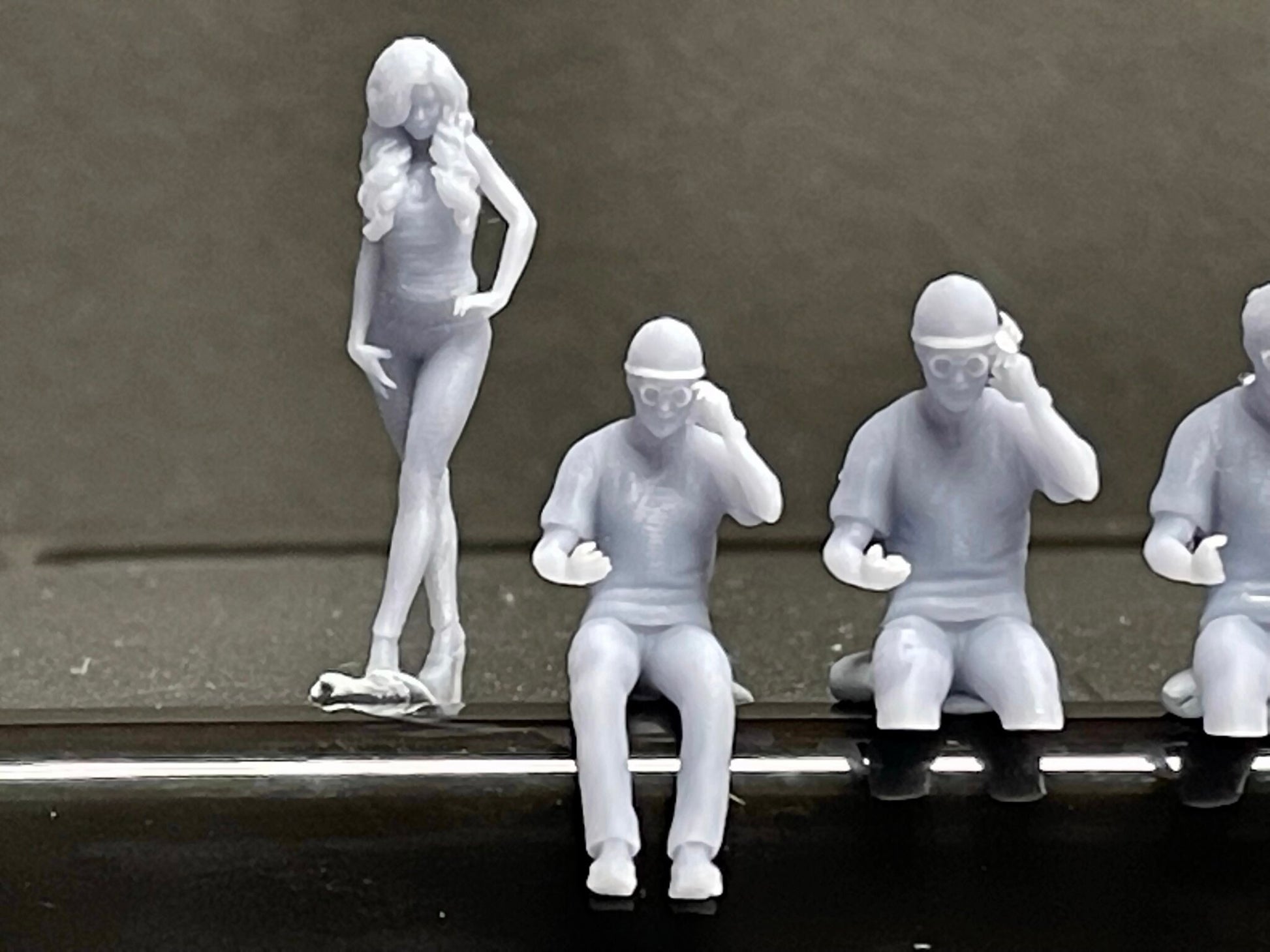 1:64 Miniature Human Figures - Resin / unpainted - great for Dioramas / Hot Wheels - Made in the USA GROUP 279 - Miniature Figures