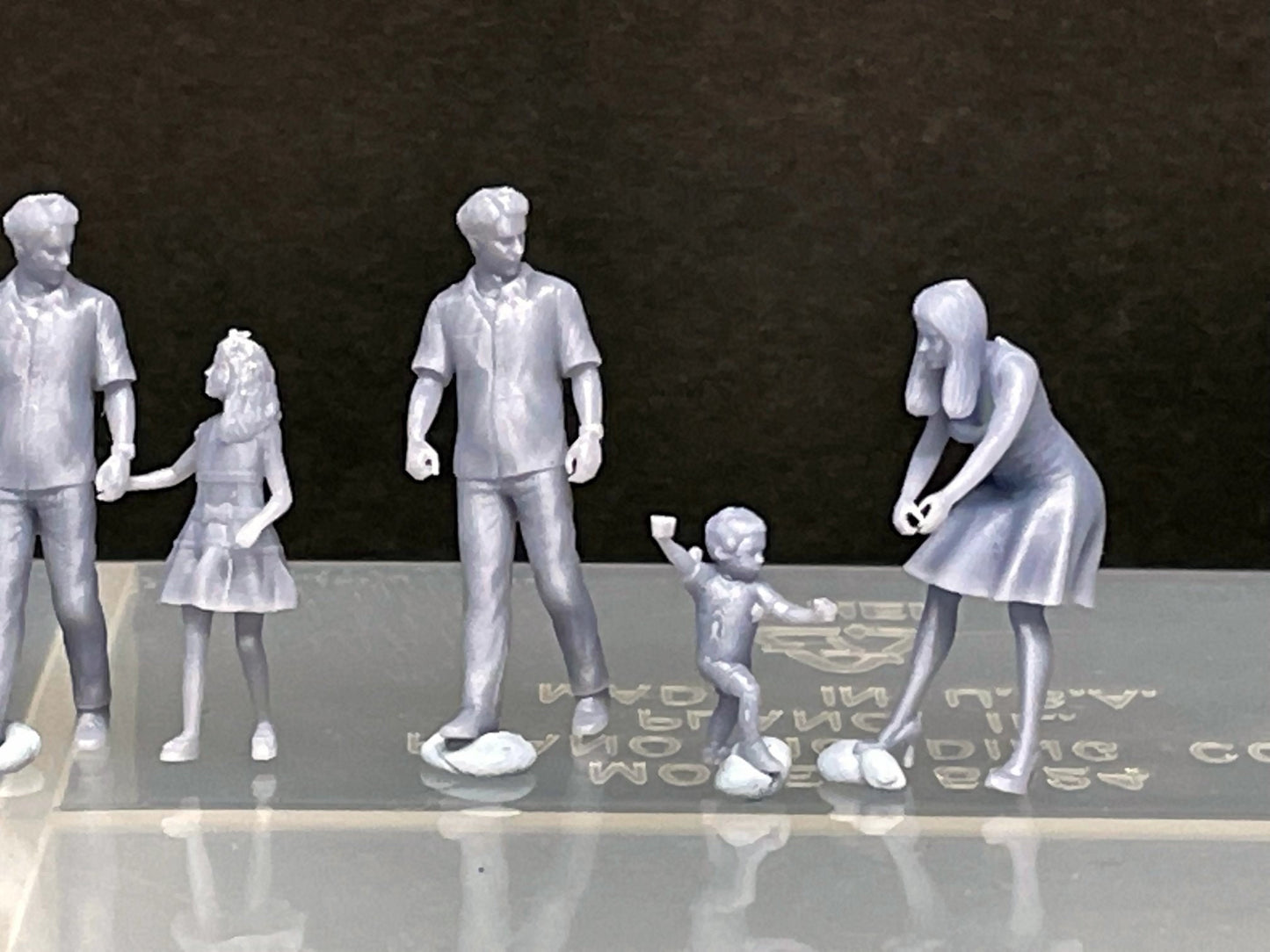 1:64 Miniature Human Figures - Resin / unpainted - great for Dioramas / Hot Wheels - Made in the USA GROUP 315 - Miniature Figures