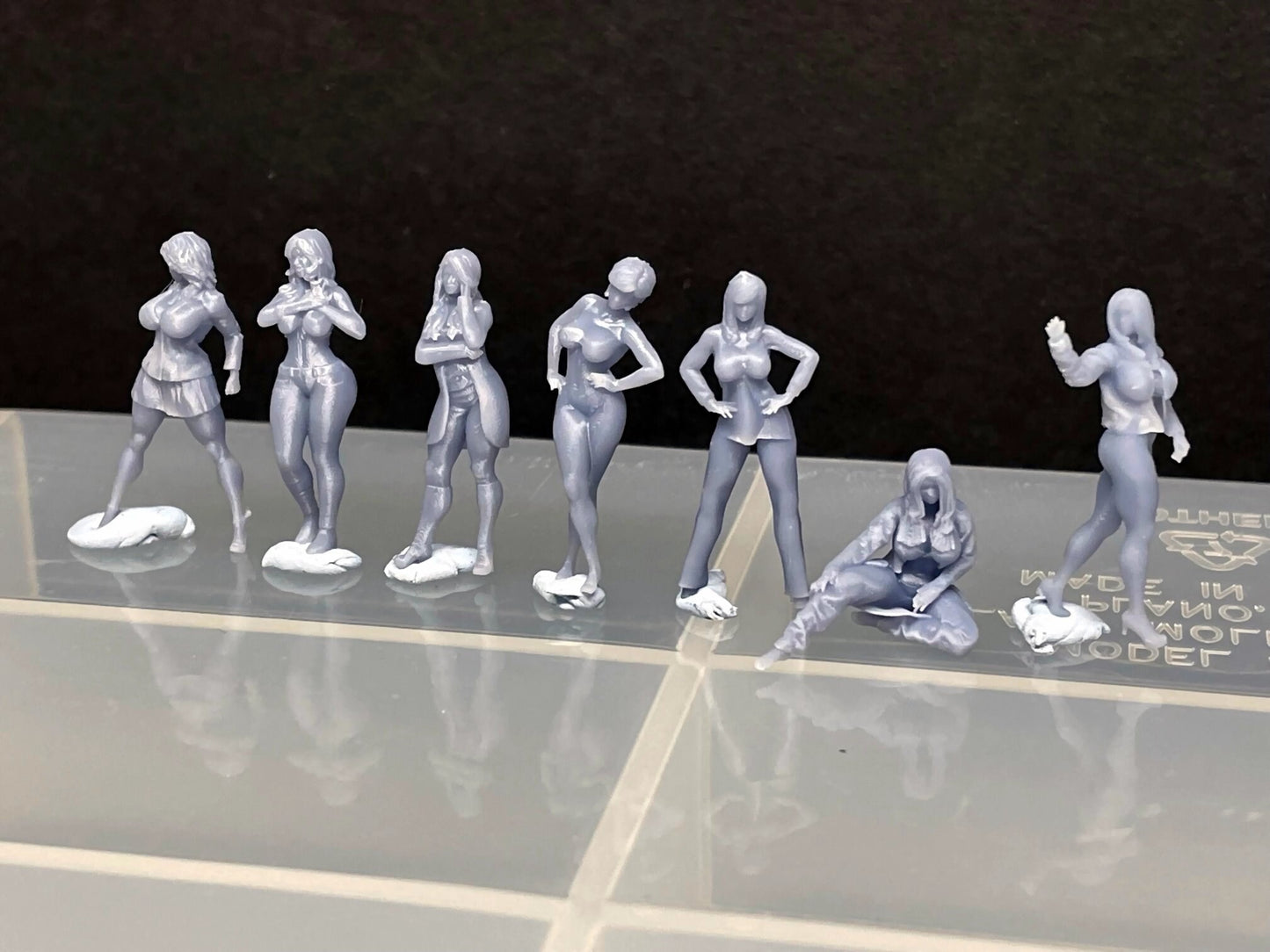 1:64 Miniature Human Figures - Resin / unpainted - great for Dioramas / Hot Wheels - Made in the USA GROUP 317 - Miniature Figures