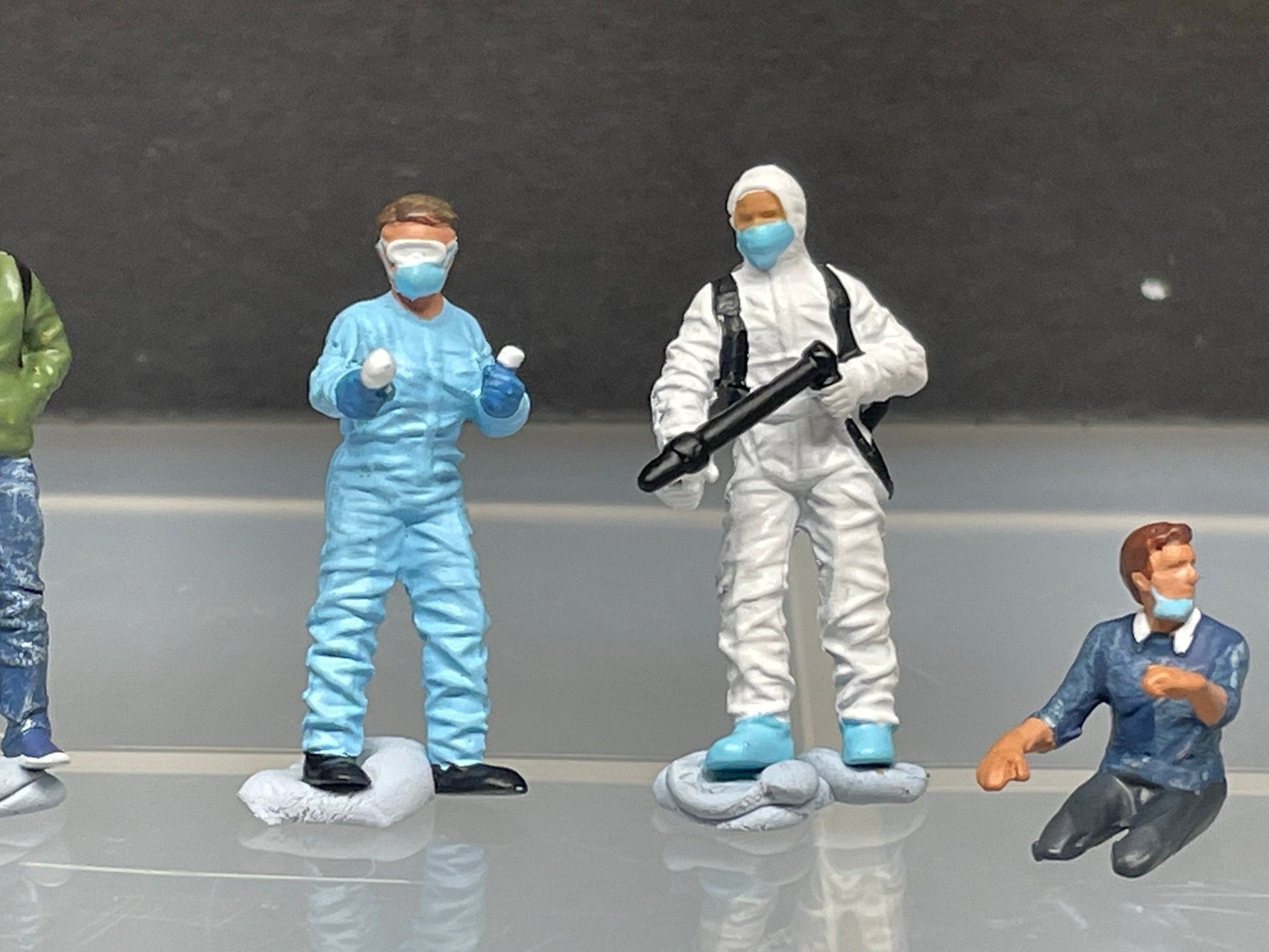 1:64 Miniature Human Figures - Diecast Metal - great for Dioramas / Hot Wheels -Hazmat Crew SET - Miniature Figures