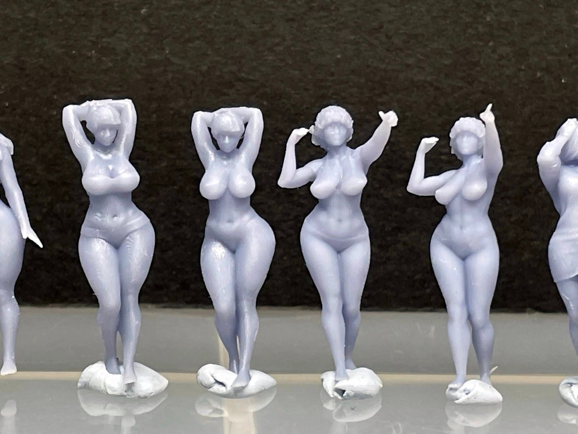 1:64 Miniature Human Figures - Resin / unpainted - great for Dioramas / Hot Wheels - Made in the USA GROUP 287 - Miniature Figures
