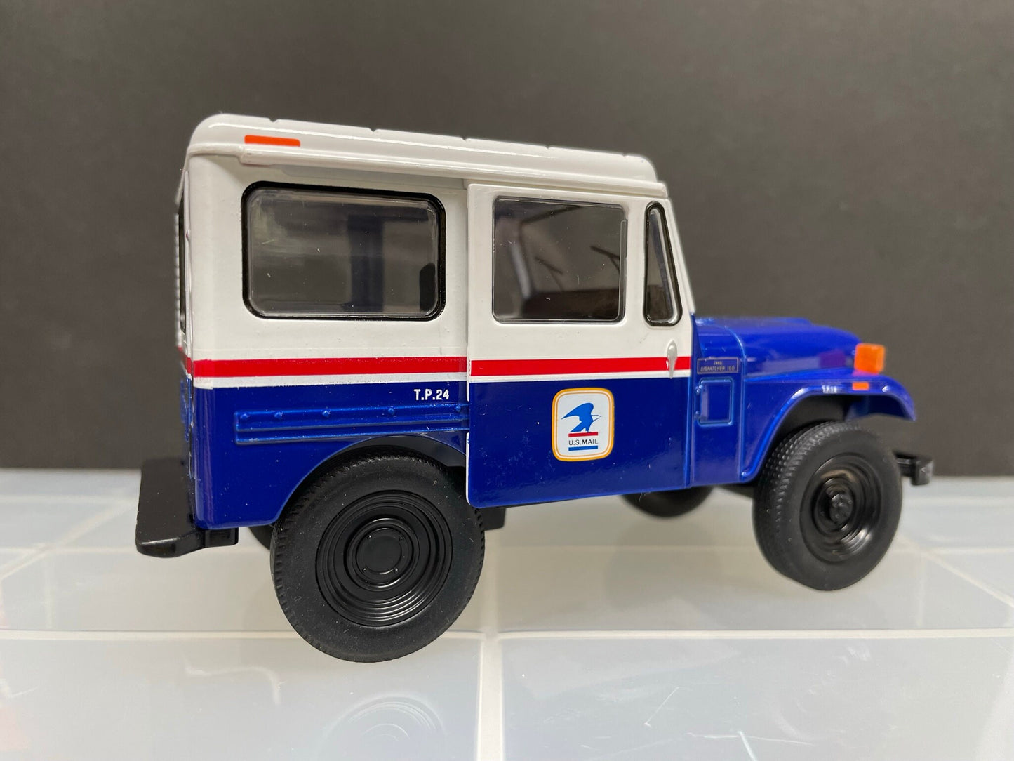 1:26 Under 5" 1971 Jeep DJ-5B USPS Truck in White or Blue Colors - Great For Dioramas & Diecast Photography - Very Detailed