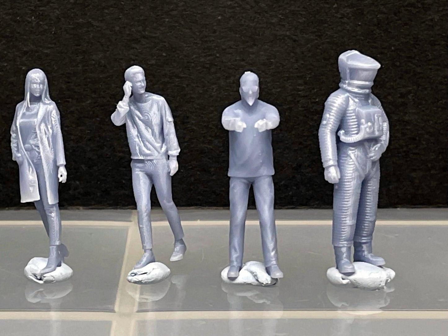 1:64 Miniature Human Figures - Resin / unpainted - great for Dioramas / Hot Wheels - Made in the USA GROUP 296 - Miniature Figures