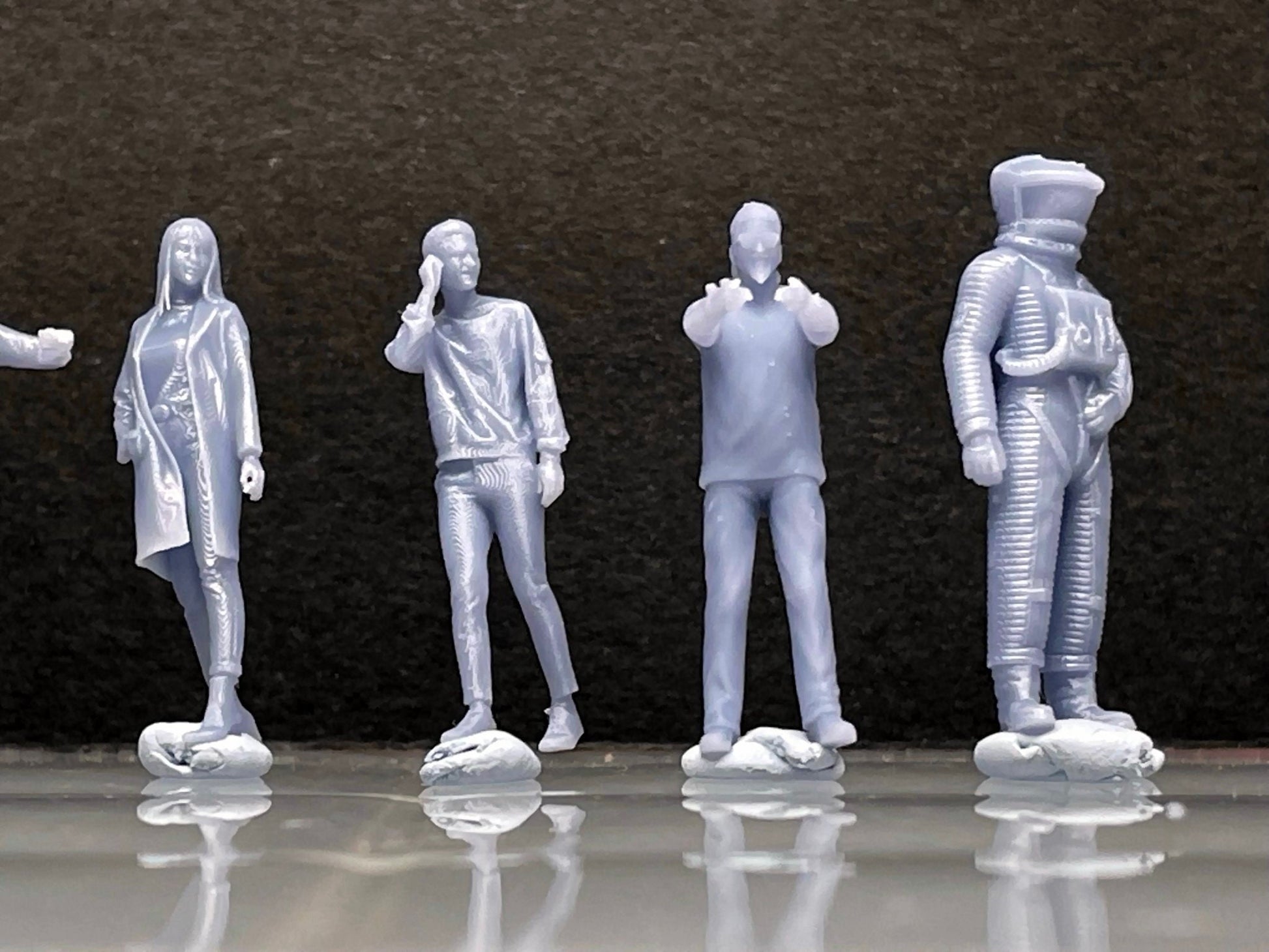 1:64 Miniature Human Figures - Resin / unpainted - great for Dioramas / Hot Wheels - Made in the USA GROUP 296 - Miniature Figures