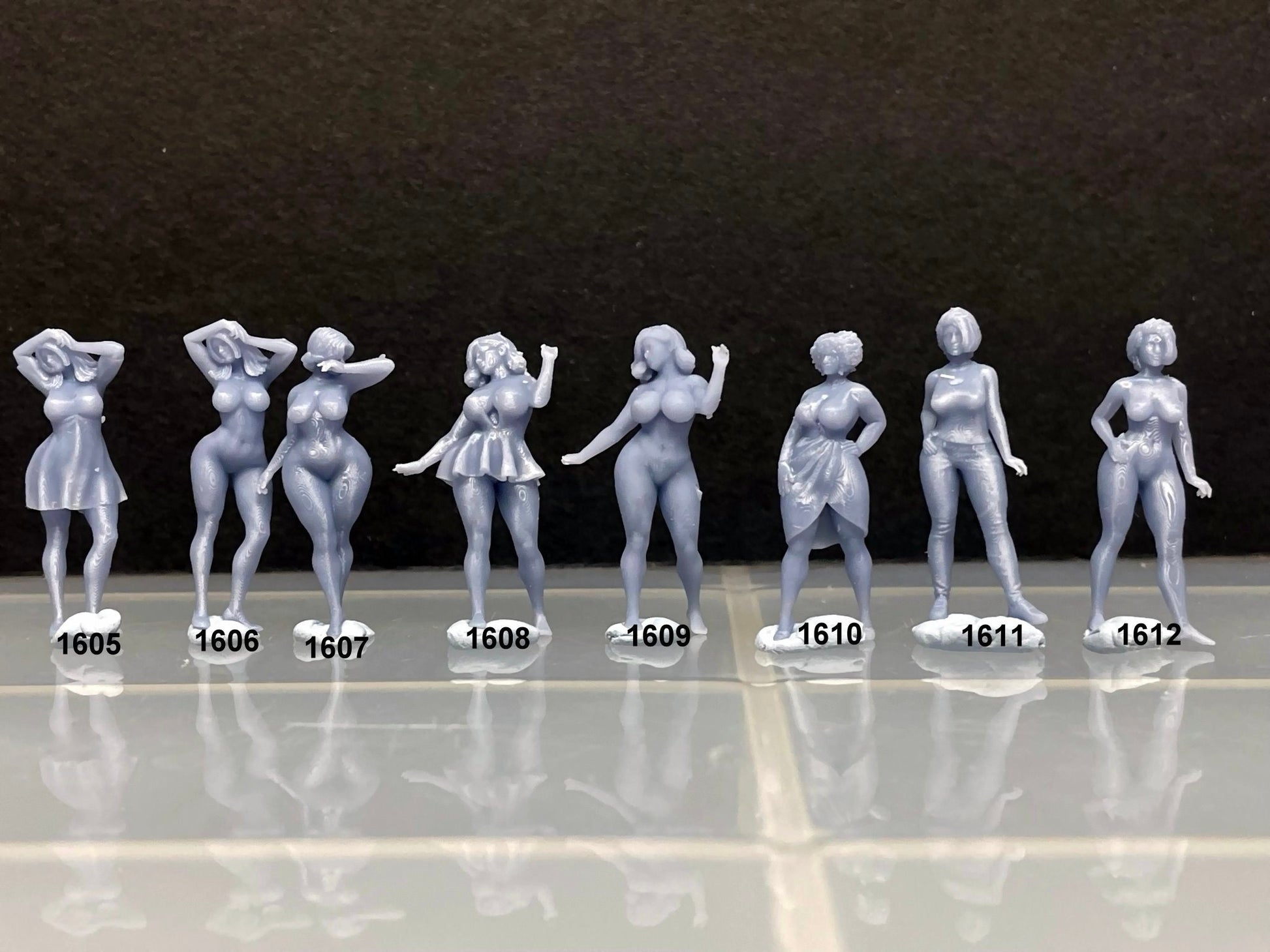 1:64 Miniature Human Figures - Resin / unpainted - great for Dioramas / Hot Wheels - Made in the USA GROUP 299 - Miniature Figures