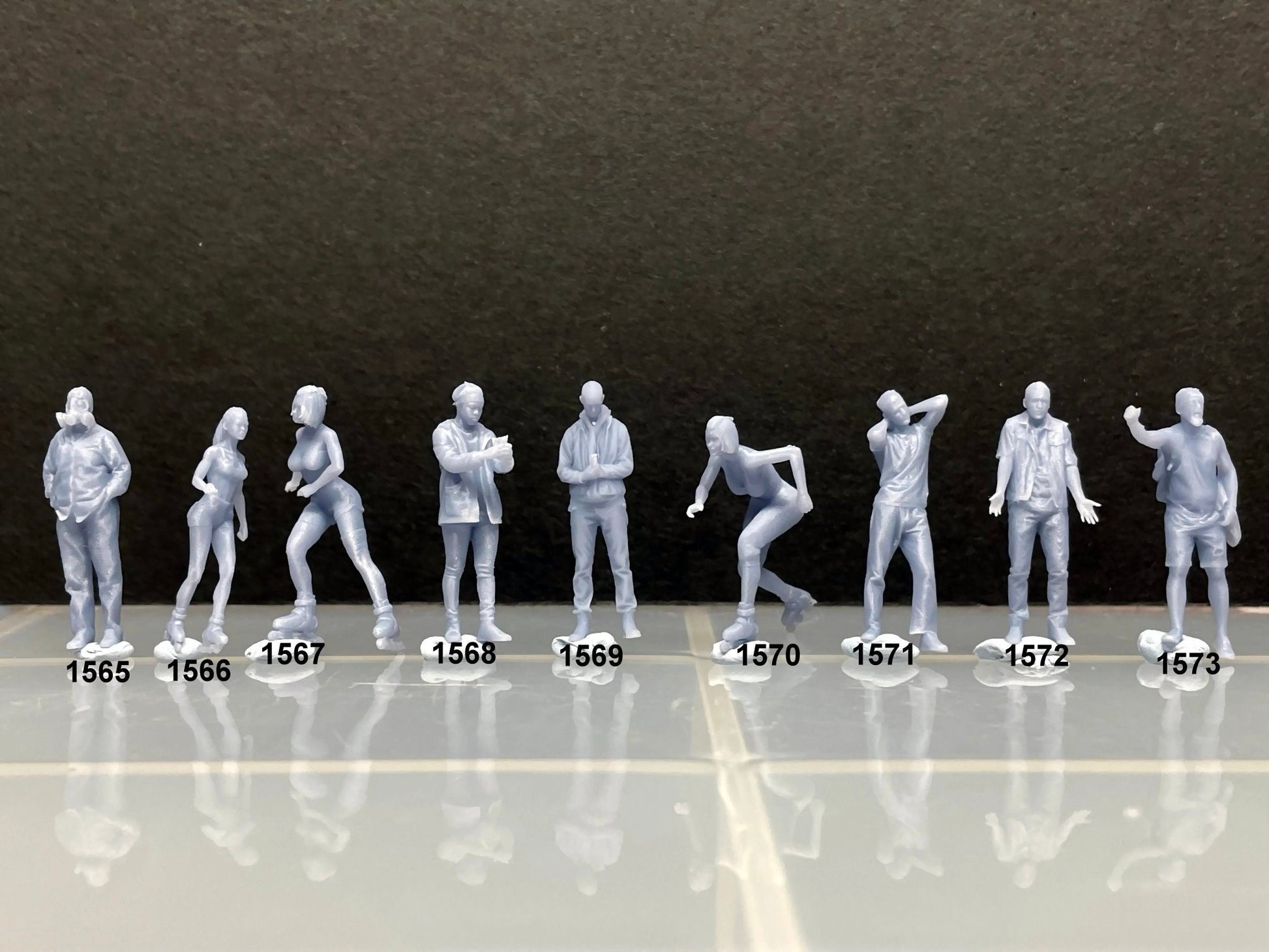 1:64 Miniature Human Figures - Resin / unpainted - great for Dioramas / Hot Wheels - Made in the USA GROUP 294 - Miniature Figures