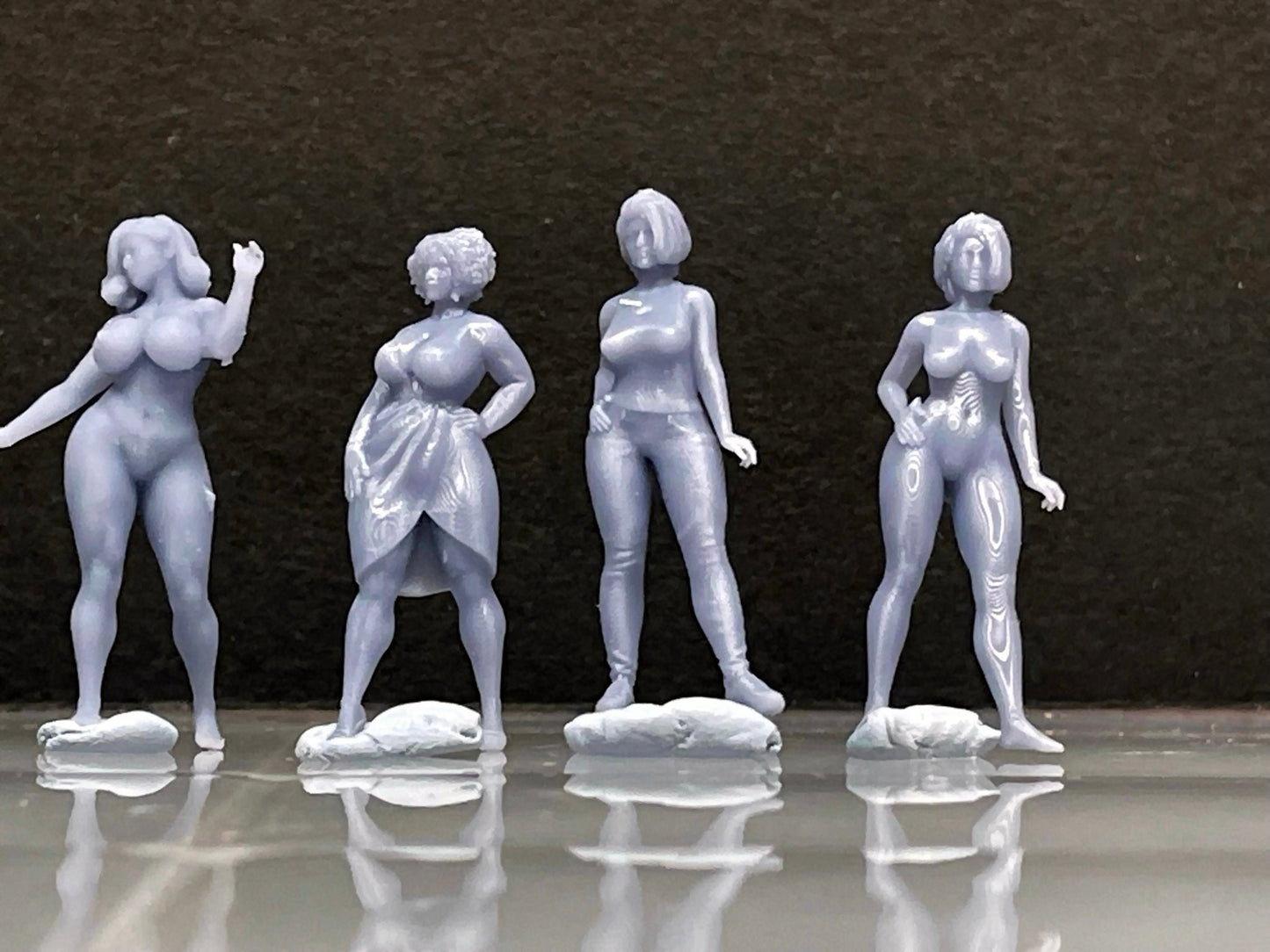 1:64 Miniature Human Figures - Resin / unpainted - great for Dioramas / Hot Wheels - Made in the USA GROUP 299 - Miniature Figures