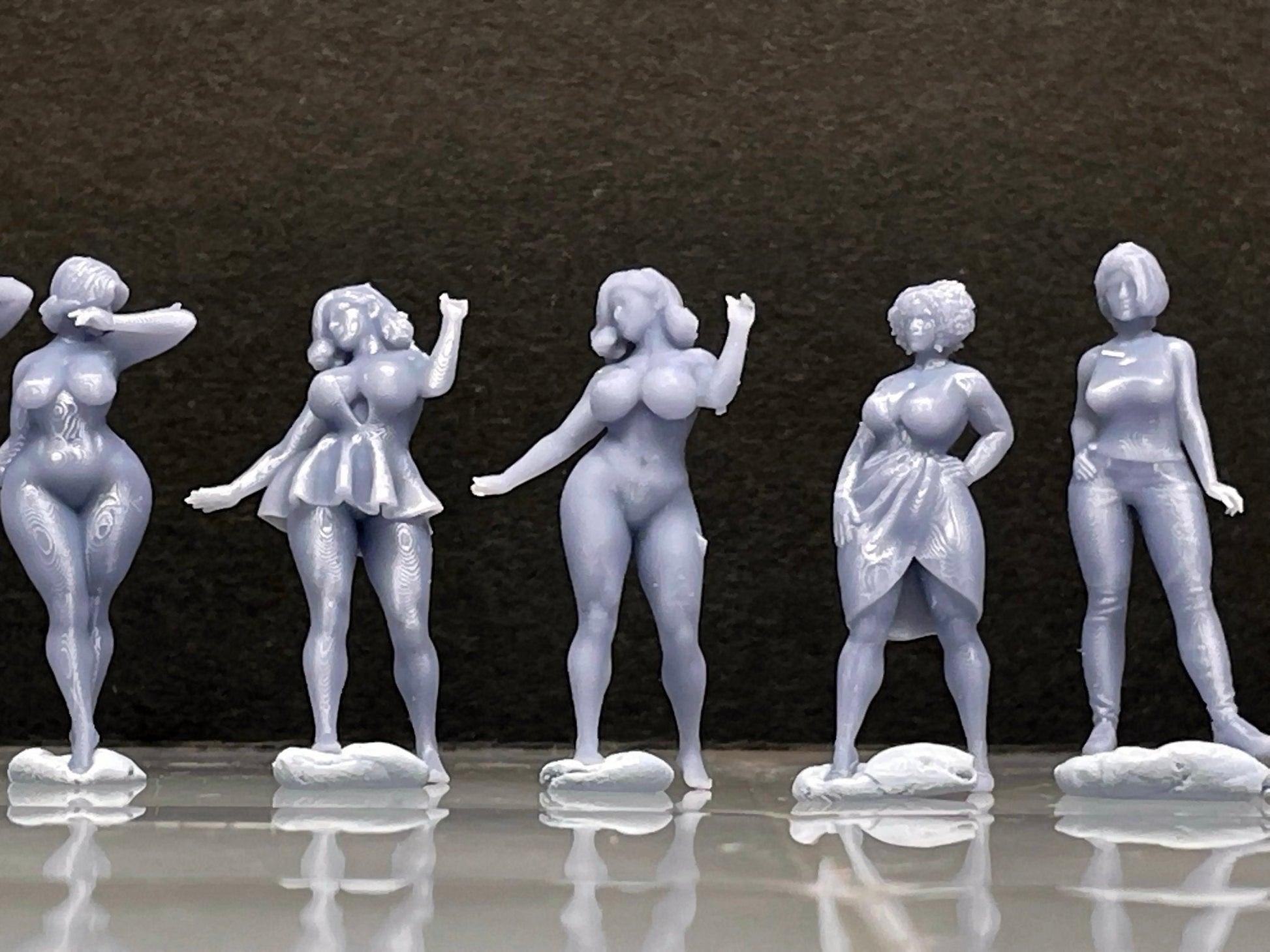 1:64 Miniature Human Figures - Resin / unpainted - great for Dioramas / Hot Wheels - Made in the USA GROUP 299 - Miniature Figures