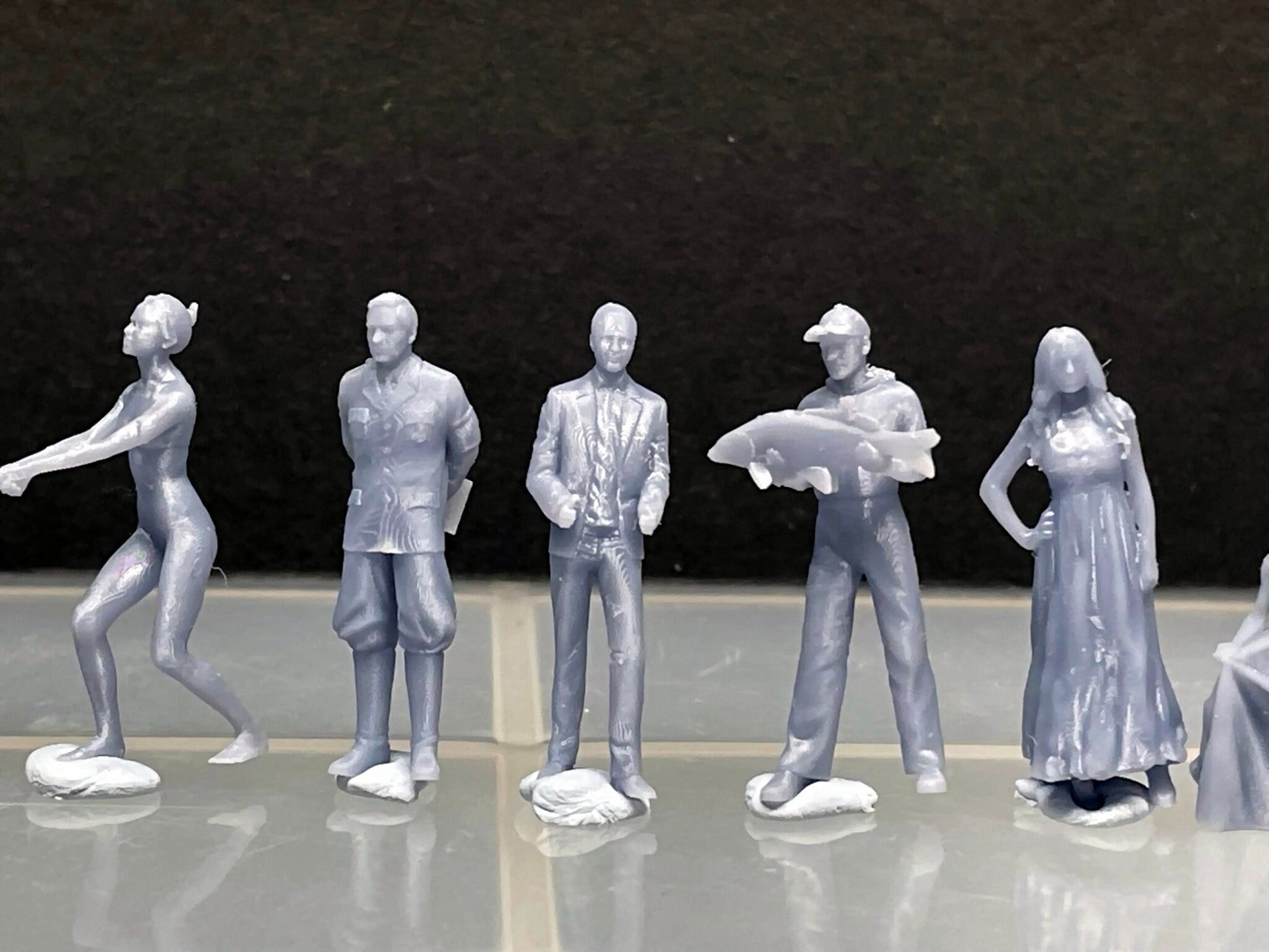 1:64 Miniature Human Figures - Resin / unpainted - great for Dioramas / Hot Wheels - Made in the USA GROUP 308 - Miniature 1.10 Inches