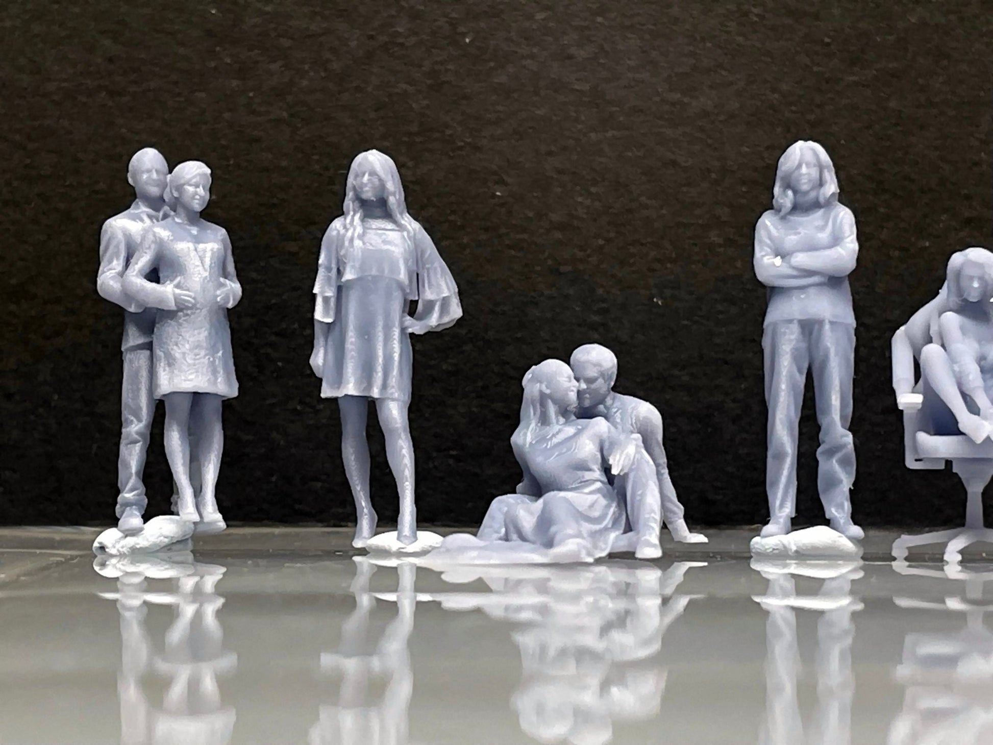 1:64 Miniature Human Figures - Resin / unpainted - great for Dioramas / Hot Wheels - Made in the USA GROUP 309 - Miniature 1.10"