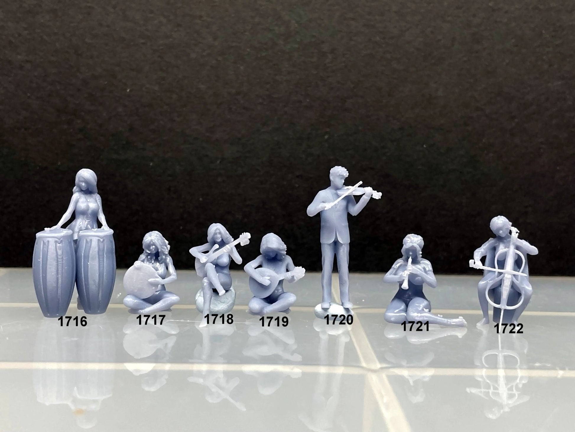 1:64 Miniature Human Figures - Resin / unpainted - great for Dioramas / Hot Wheels - Made in the USA Musicians - Miniature 1.10"