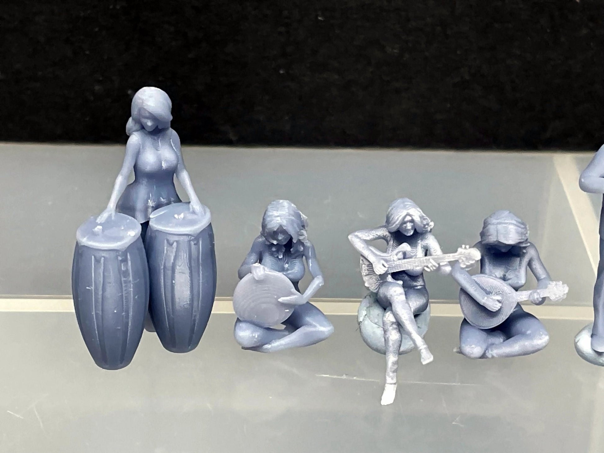 1:64 Miniature Human Figures - Resin / unpainted - great for Dioramas / Hot Wheels - Made in the USA Musicians - Miniature 1.10"