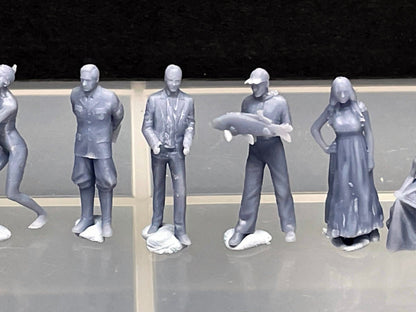 1:64 Miniature Human Figures - Resin / unpainted - great for Dioramas / Hot Wheels - Made in the USA GROUP 308 - Miniature 1.10 Inches