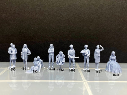 1:64 Miniature Human Figures - Resin / unpainted - great for Dioramas / Hot Wheels - Made in the USA GROUP 309 - Miniature 1.10"