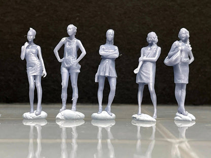 1:64 Miniature Human Figures - Resin / unpainted - great for Dioramas / Hot Wheels - Made in the USA LOT 414 - Miniature 1.10"