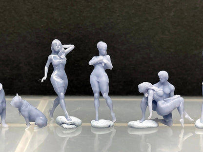 1:64 Miniature Human Figures - Resin / unpainted - great for Dioramas / Hot Wheels - Made in the USA LOT 305 - Miniature 1.10"