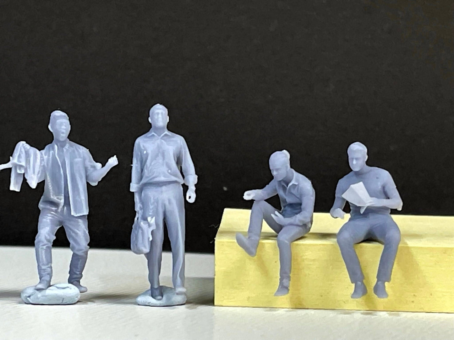 1:64 Miniature Human Figures - Resin / unpainted - great for Dioramas / Hot Wheels - Made in the USA LOT 420 - Miniature 1.10"