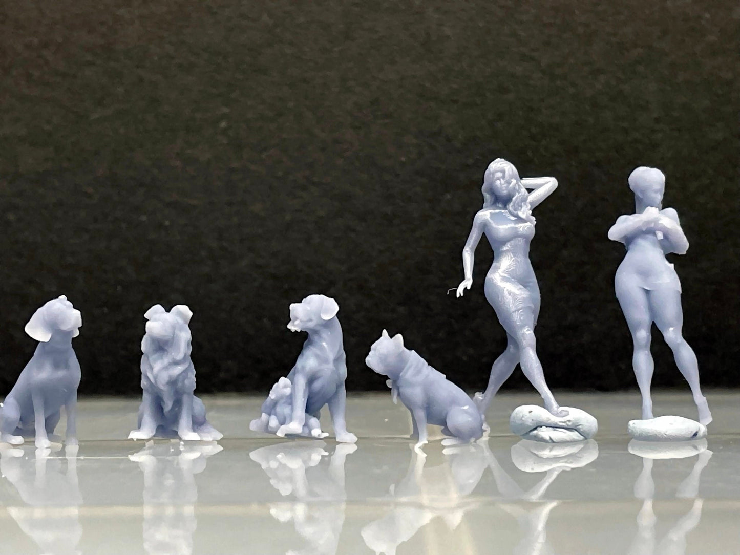 1:64 Miniature Human Figures - Resin / unpainted - great for Dioramas / Hot Wheels - Made in the USA LOT 305 - Miniature 1.10"