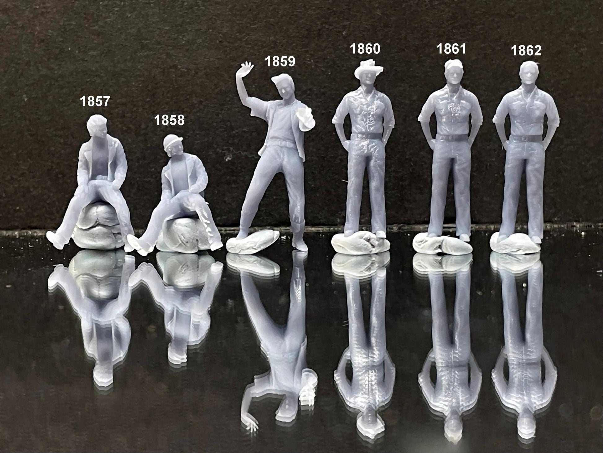 1:64 Miniature Human Figures - Resin / unpainted - great for Dioramas / Hot Wheels - Made in the USA LOT 504A - Miniature 1.10"