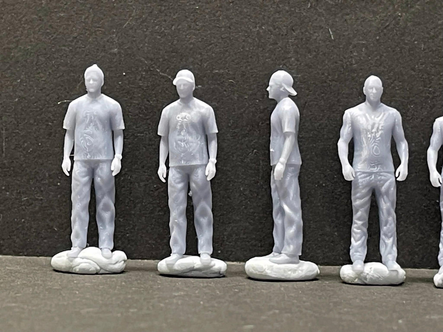 1:64 Miniature Human Figures - Resin / unpainted - great for Dioramas / Hot Wheels - Made in the USA Fast & Furious - Miniature 1.10"