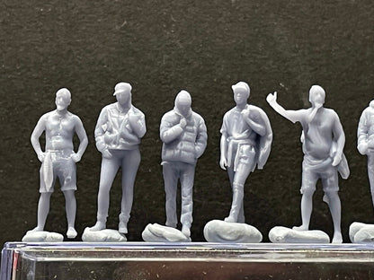 1:64 Miniature Human Figures - Resin / unpainted - great for Dioramas / Hot Wheels - Made in the USA LOT 511 - Miniature 1.10"