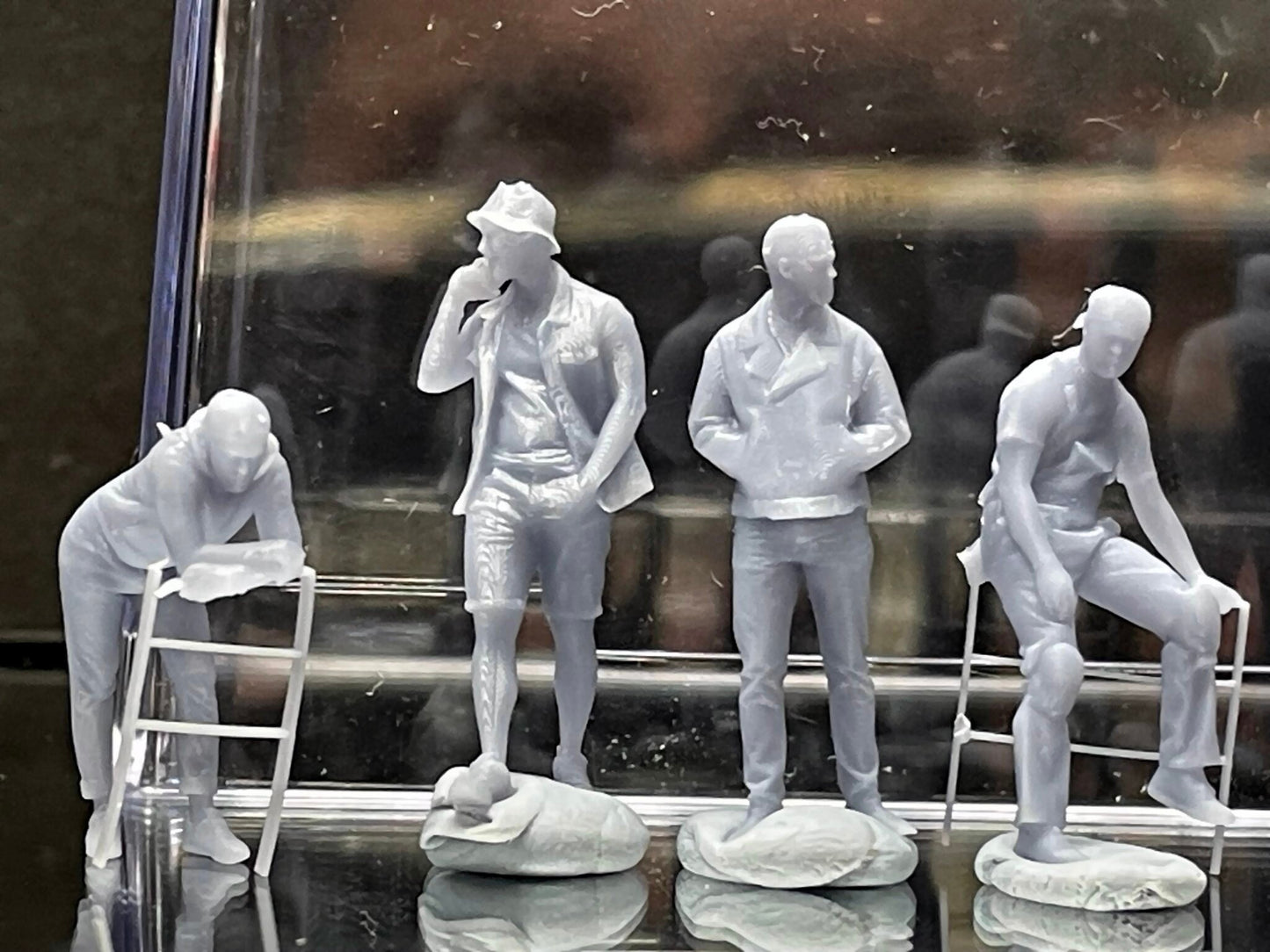 1:64 Miniature Human Figures - Resin / unpainted - great for Dioramas / Hot Wheels - Made in the USA LOT 511 - Miniature 1.10"