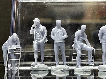 1:64 Miniature Human Figures - Resin / unpainted - great for Dioramas / Hot Wheels - Made in the USA LOT 511 - Miniature 1.10"