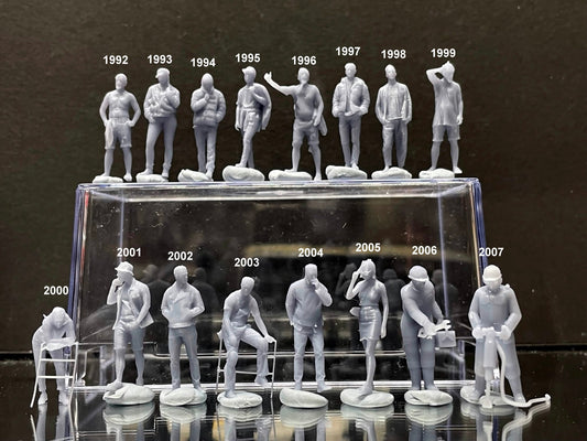 1:64 Miniature Human Figures - Resin / unpainted - great for Dioramas / Hot Wheels - Made in the USA LOT 511 - Miniature 1.10"