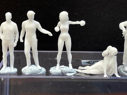 1:64 Miniature Human Figures - Resin / unpainted - great for Dioramas / Hot Wheels - Made in the USA LOT 512 - Miniature 1.10"